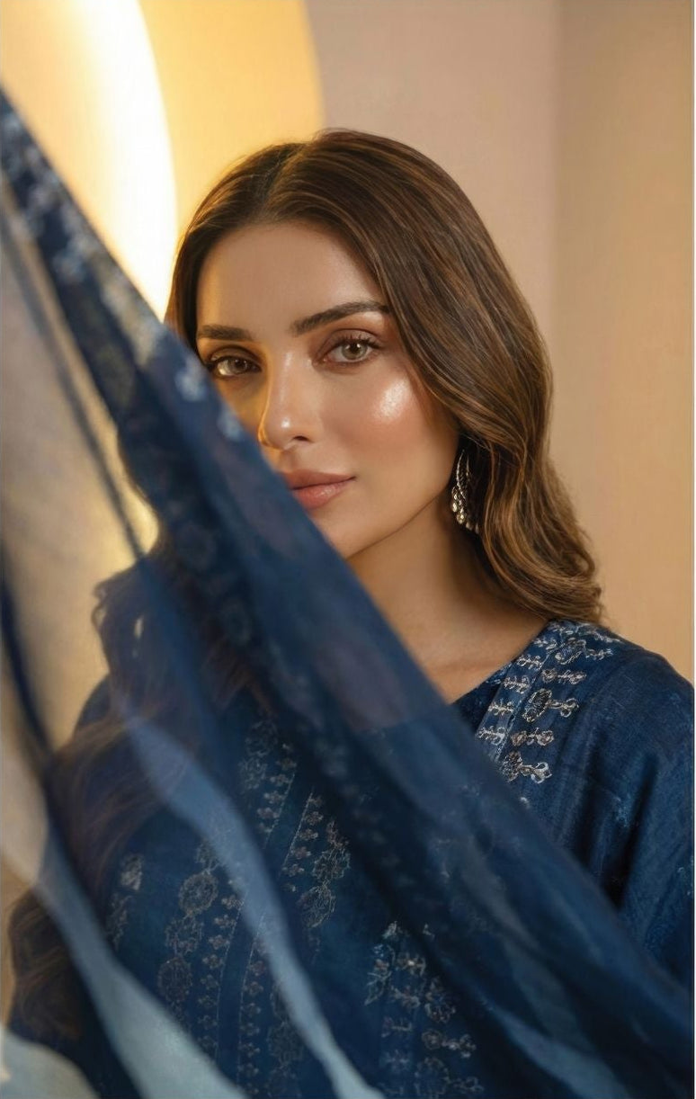 Diva Lawn Embroidered 3 Piece 05 - Waheed Javaid Collections