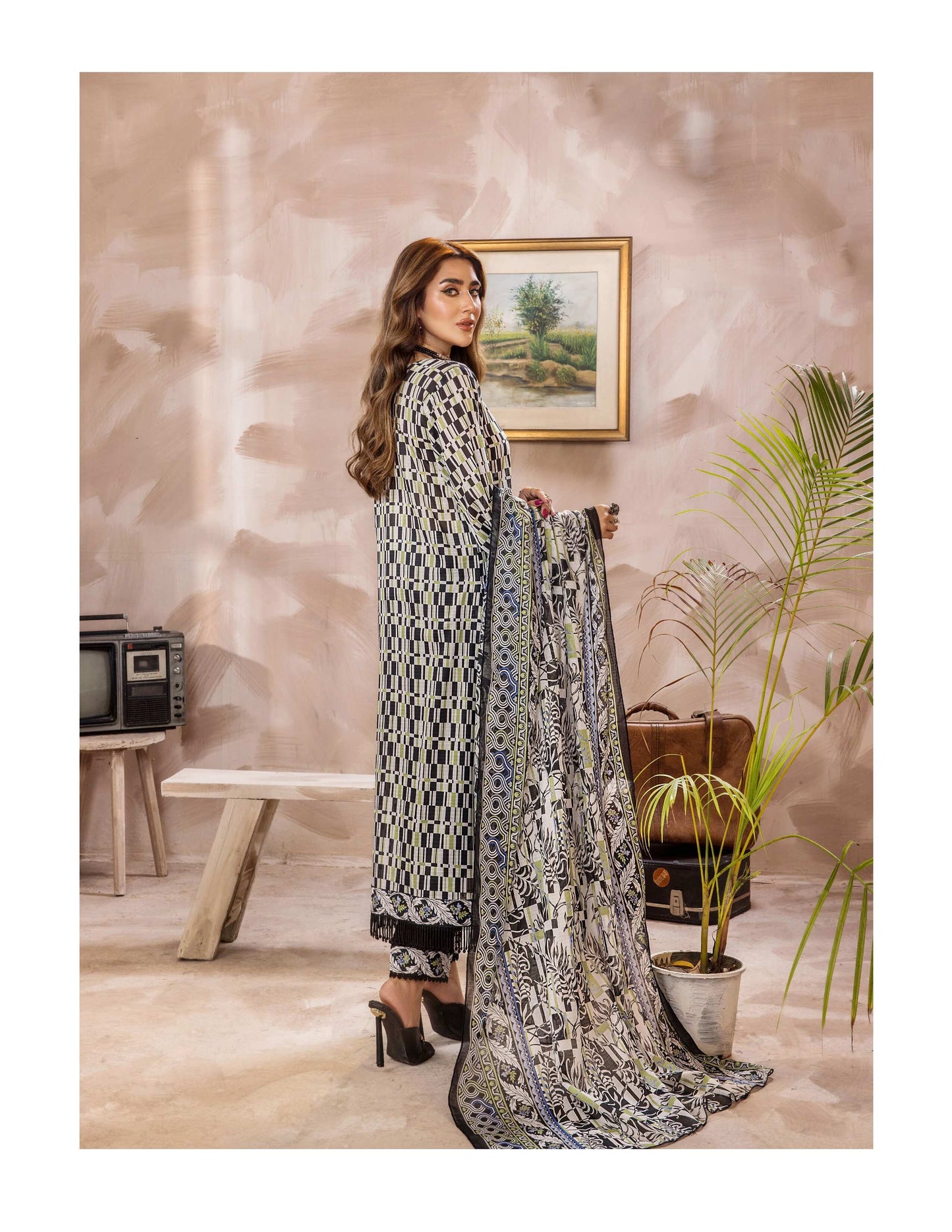 Saffron by Safwa 12 - Waheed Javaid Collections