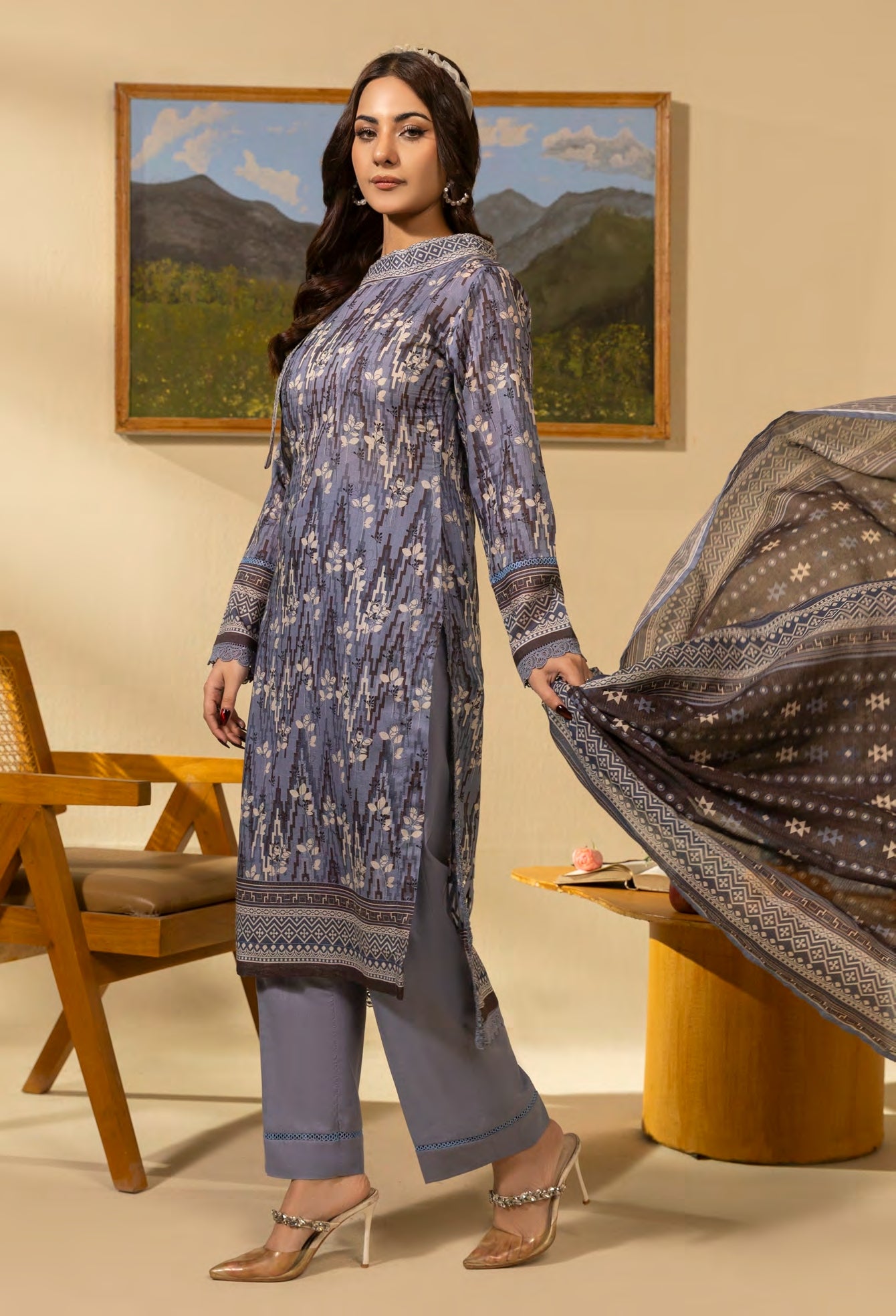 Coco Printed Zari Lawn 3 Piece 08