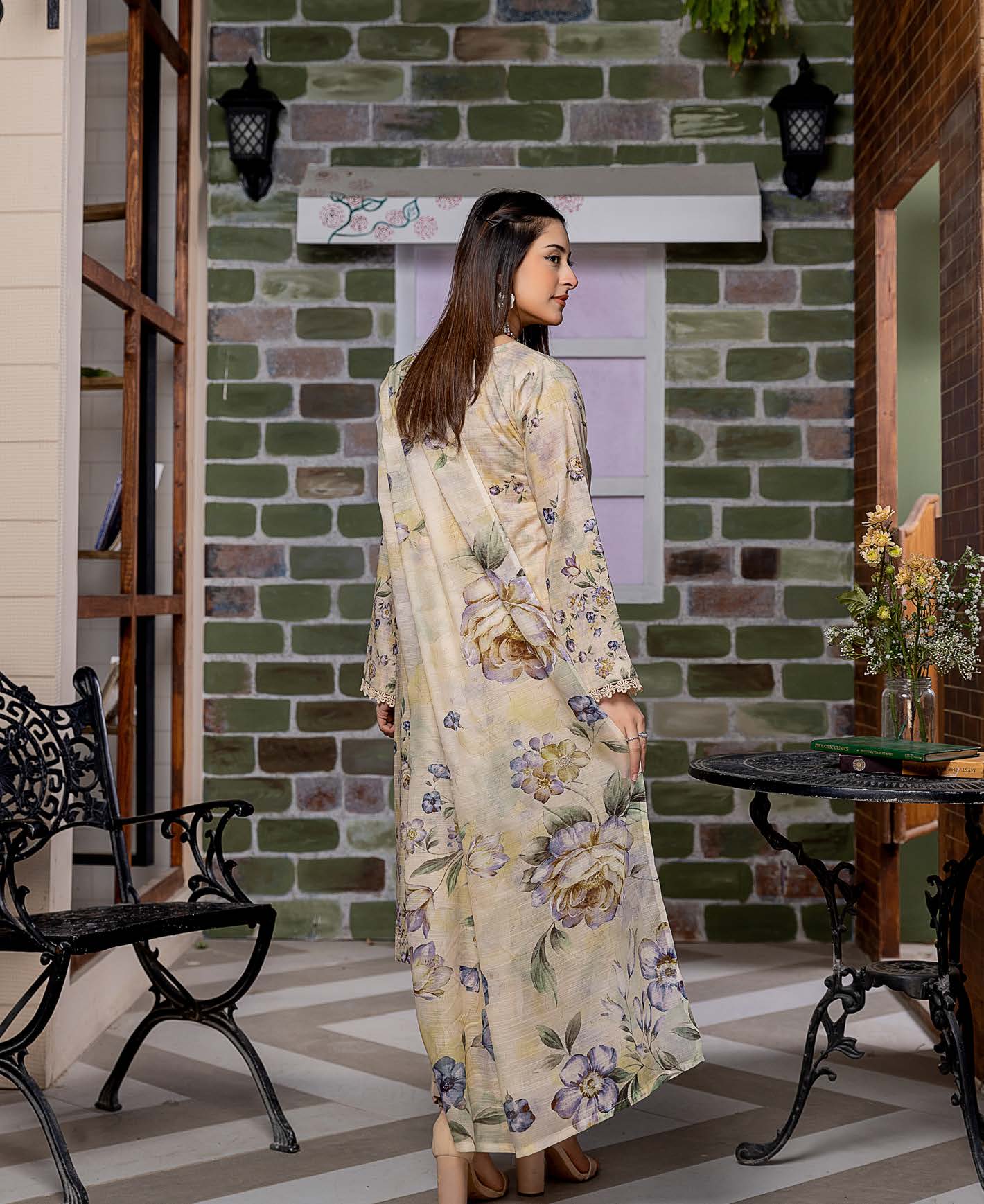 Mila Lawn Embroidered 3 Piece 07