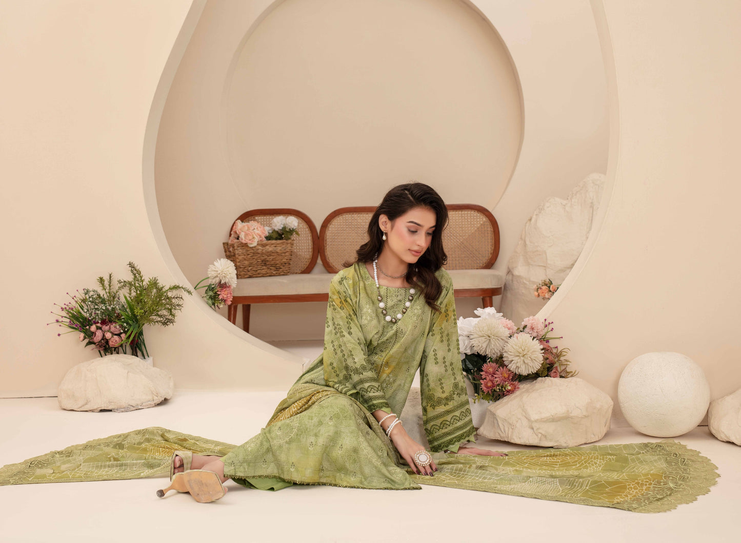 Pehli-Nazar Visocse Banna Dora Embroidered D-04