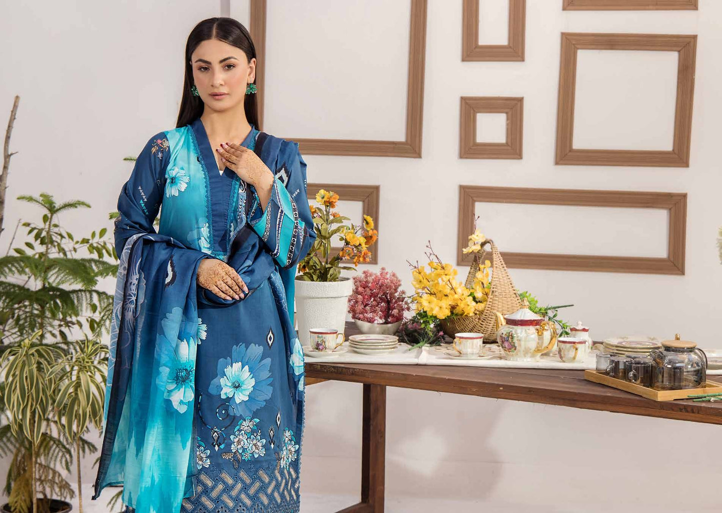 Safa Embroidered 3 Piece Lawn 08