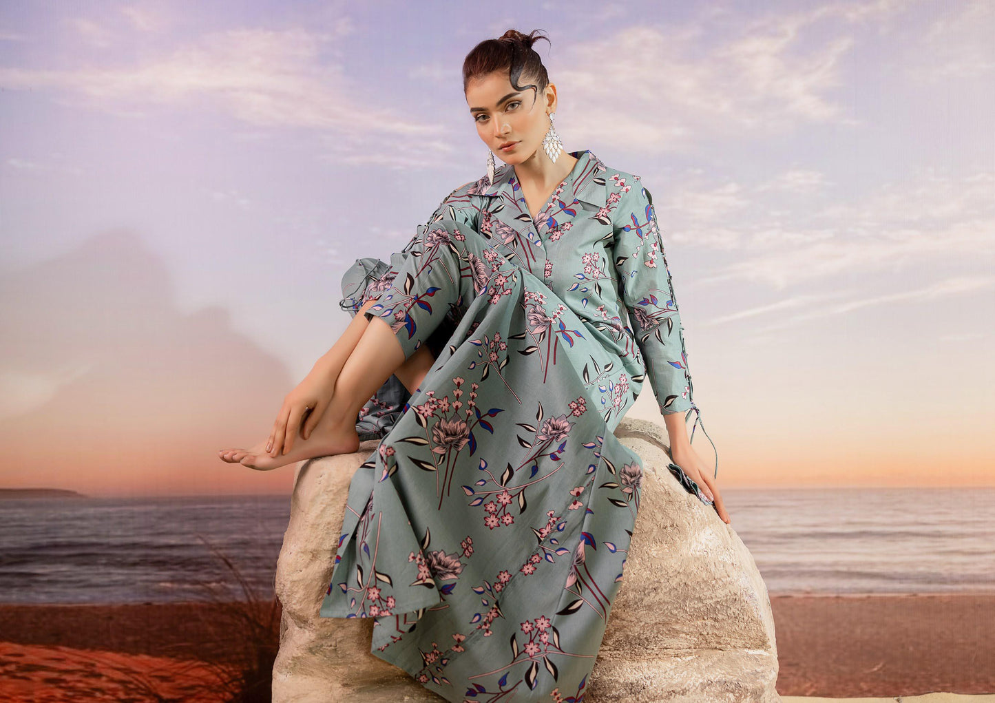 Premium High Quality Lawn 2 Piece Shirt & Trouser D#008 - Waheed Javaid Collections