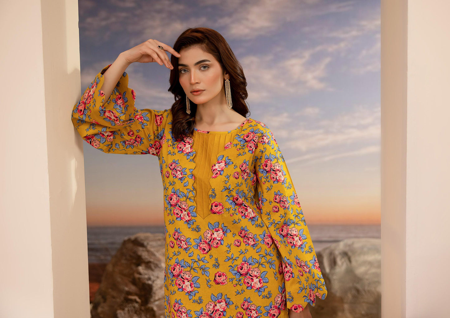 Premium High Quality Lawn 2 Piece Shirt & Trouser D#004 - Waheed Javaid Collections