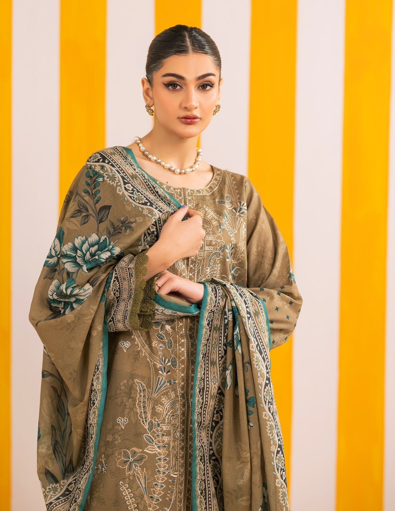 Abisha Lawn 3 Piece Embroidered #01 - Waheed Javaid Collections