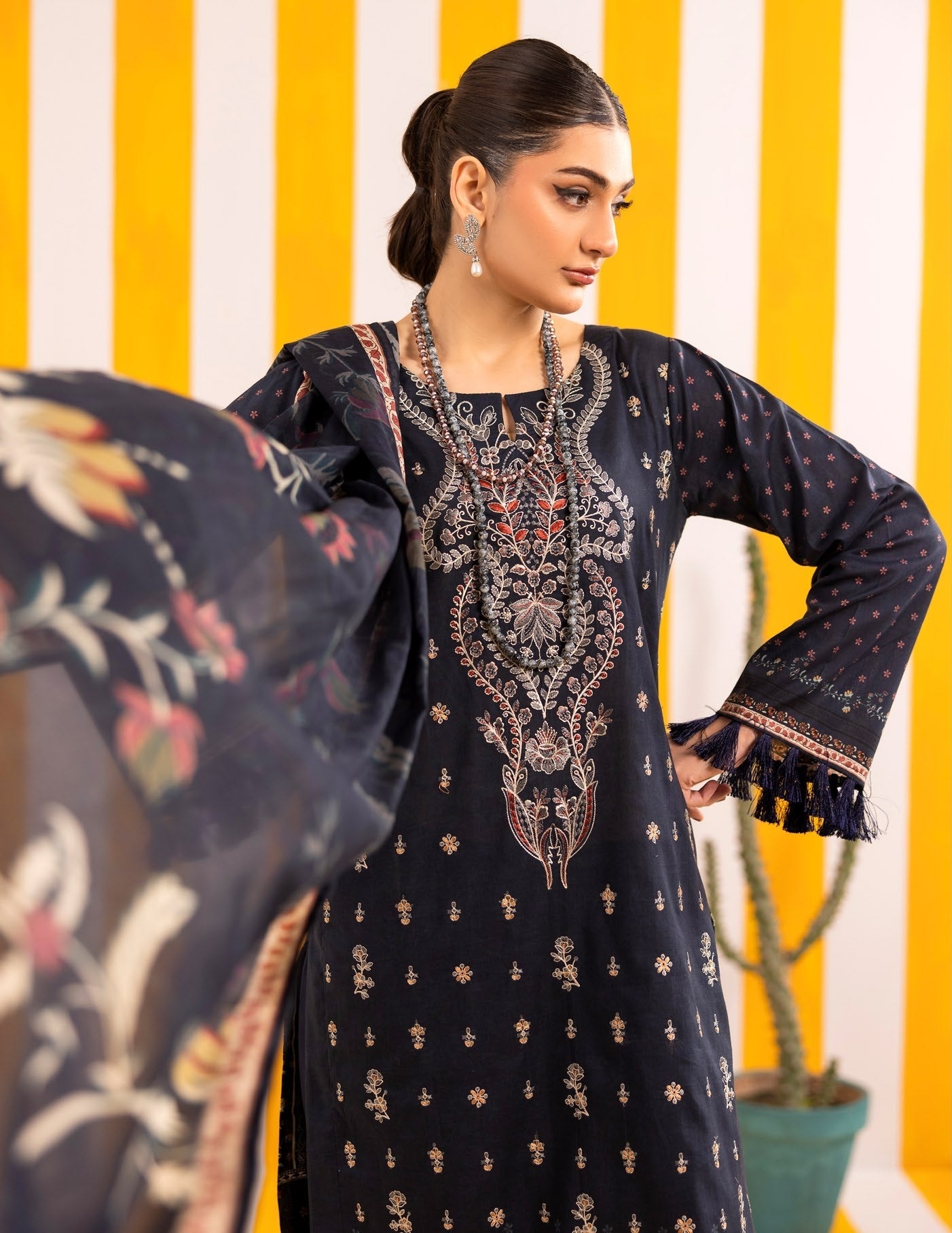 Abisha Lawn 3 Piece Embroidered #03 - Waheed Javaid Collections