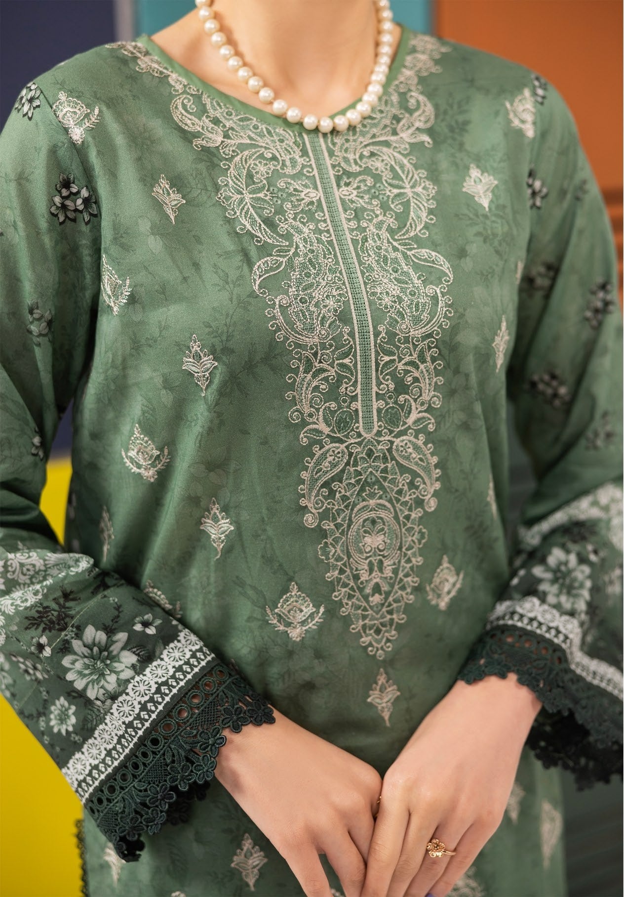 Abisha Lawn 3 Piece Embroidered #08 - Waheed Javaid Collections