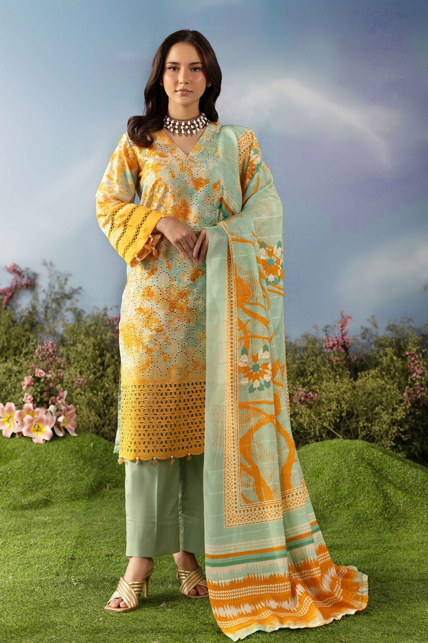 Dil Se Luxury Lawn Chikenkari 3 Piece 04