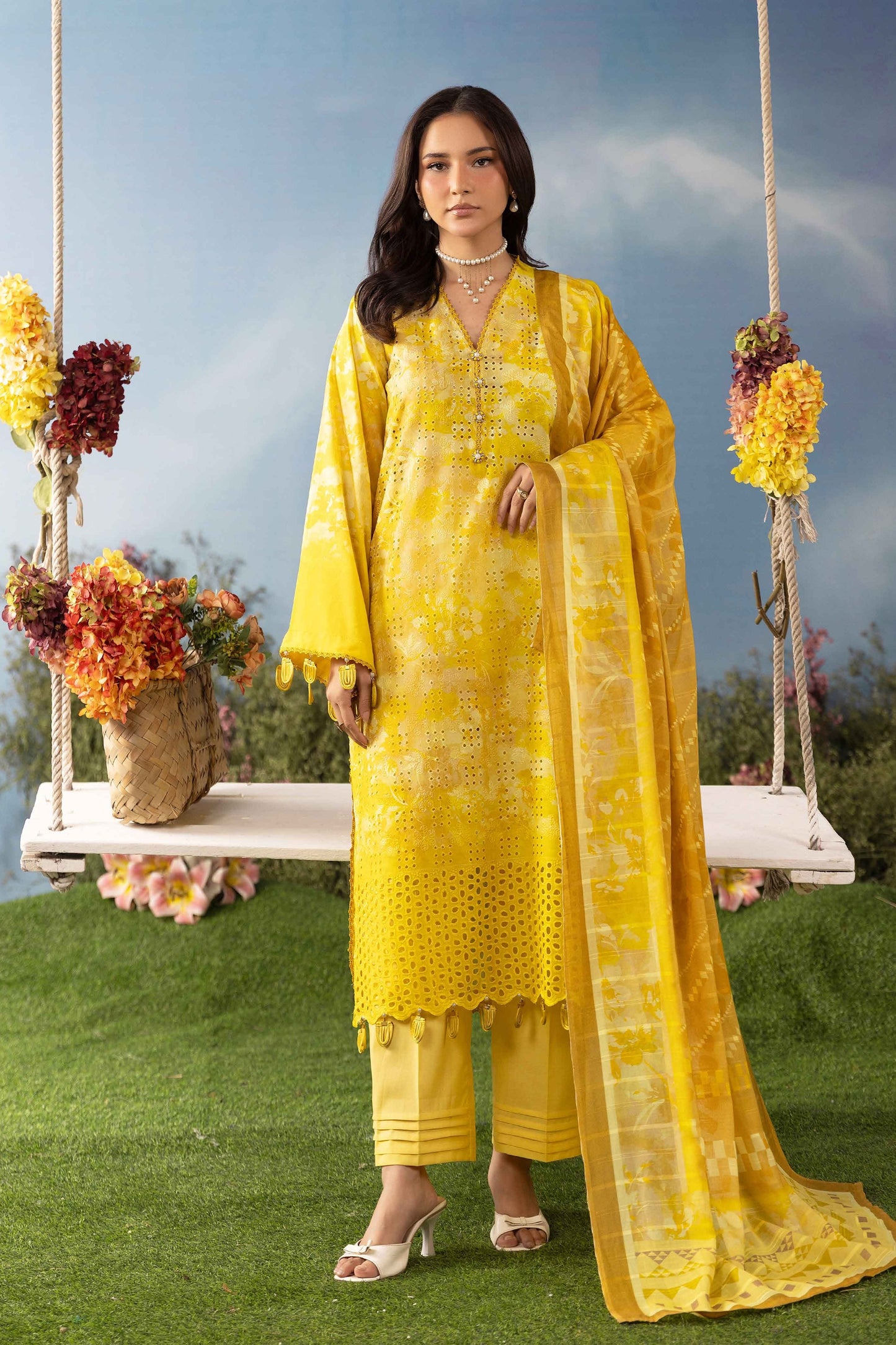 Dil Se Luxury Lawn Chikenkari 3 Piece 06