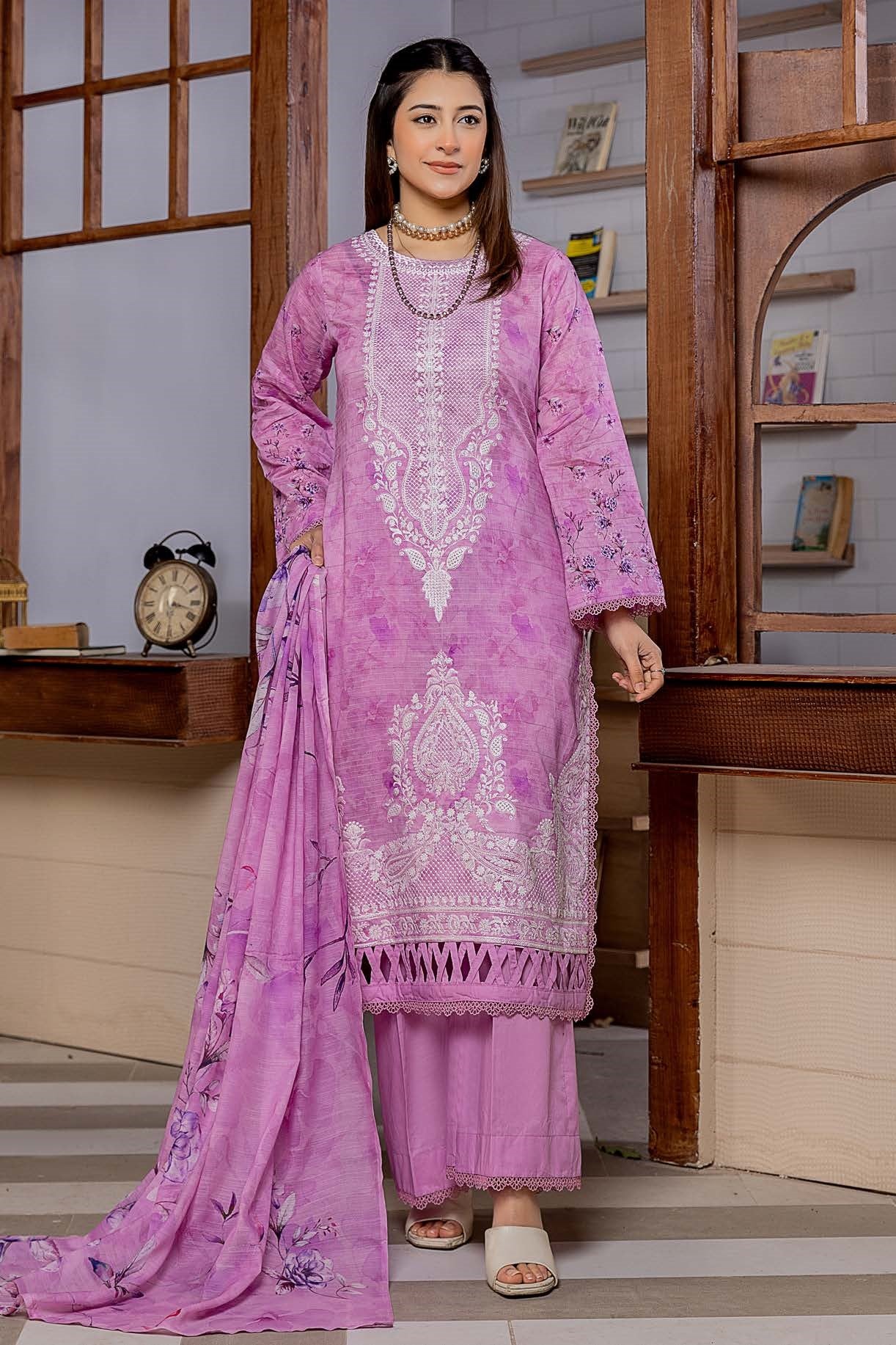 Mila Lawn Embroidered 3 Piece 08