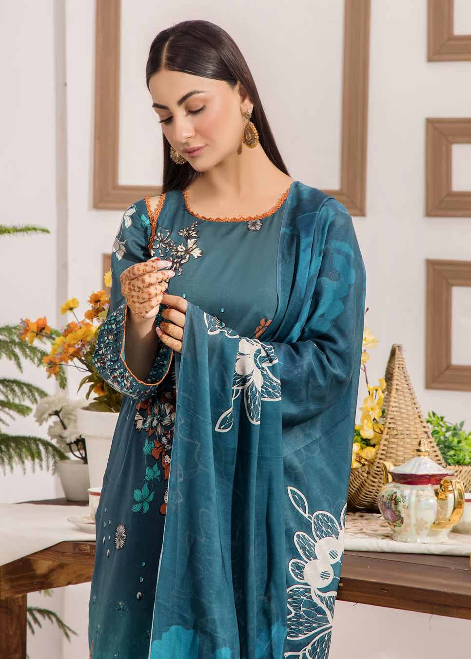 Safa Embroidered 3 Piece Lawn 01