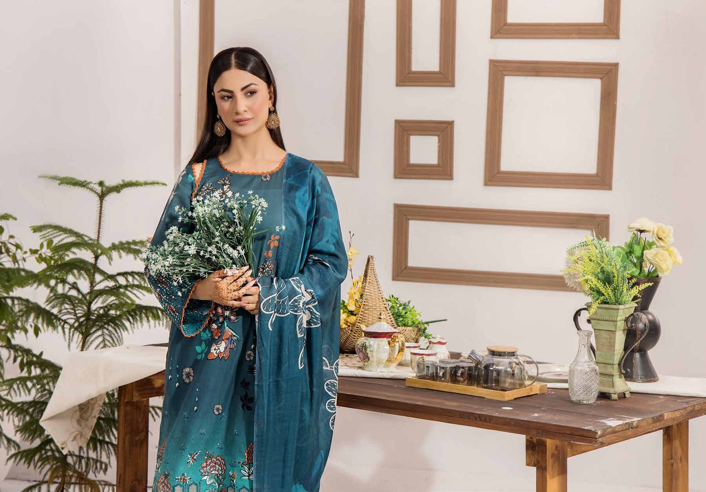 Safa Embroidered 3 Piece Lawn 01