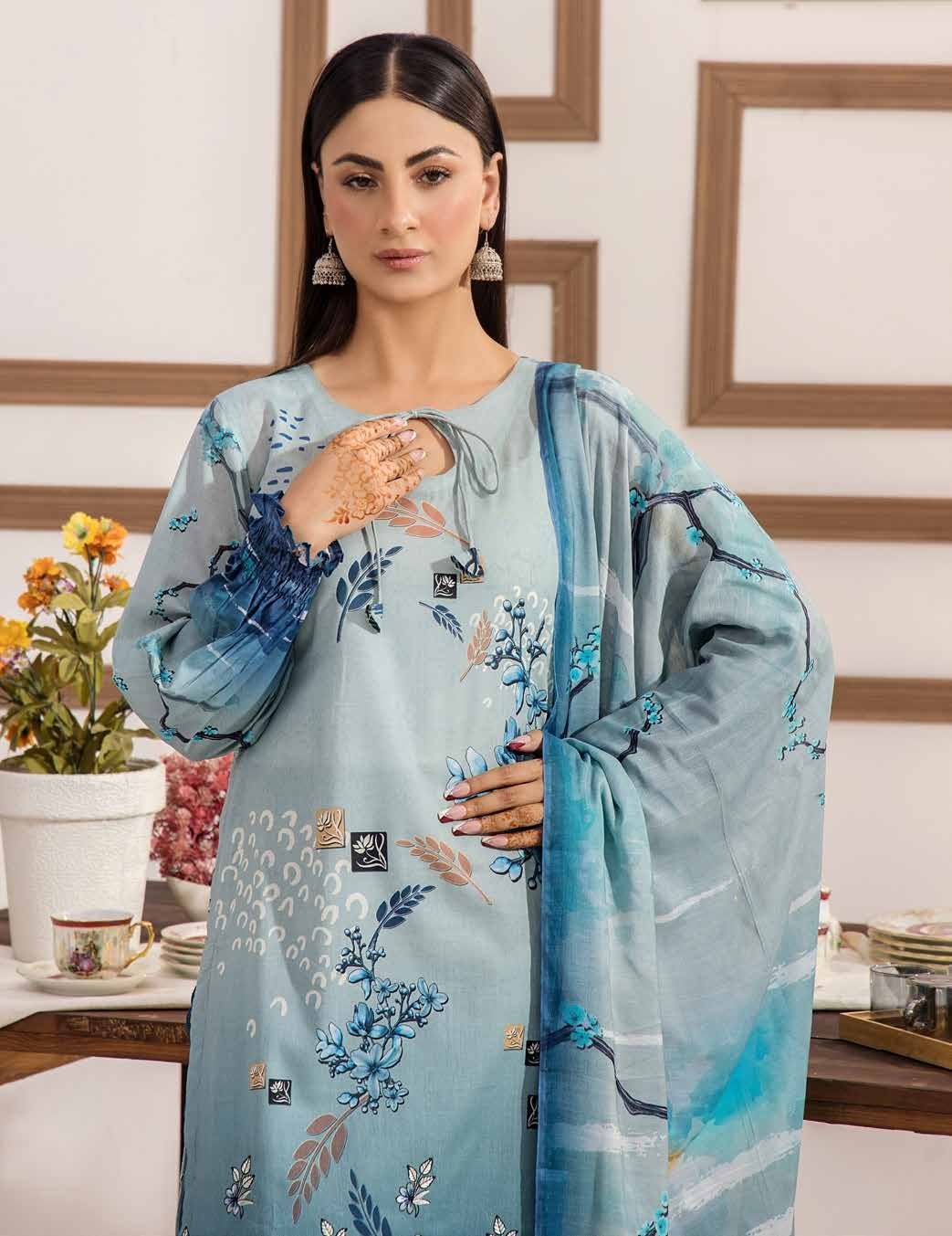Safa Embroidered 3 Piece Lawn 04